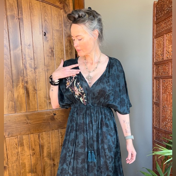 Embroidered Empire Waist Maxi Dress - Picture 2 of 6